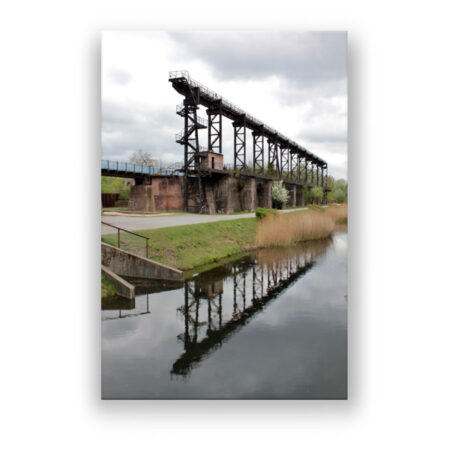 grafische Fotografie “symmetry by nature” – Industriepark Duisburg Abstrakte Kunst Wandbild